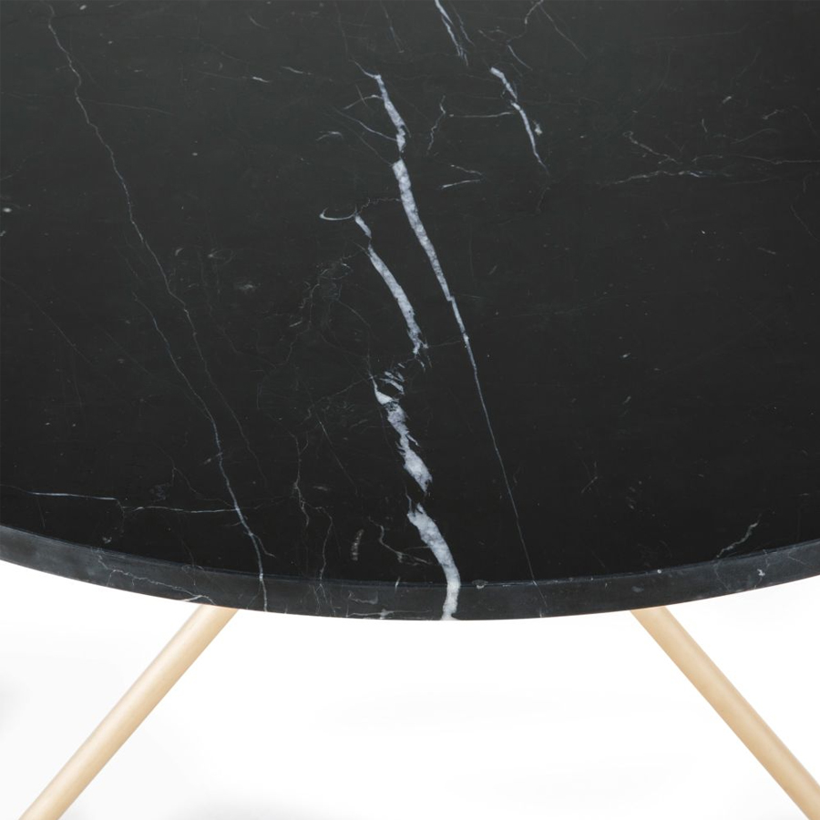EAGLE - Table basse en marbre noir et métal doré