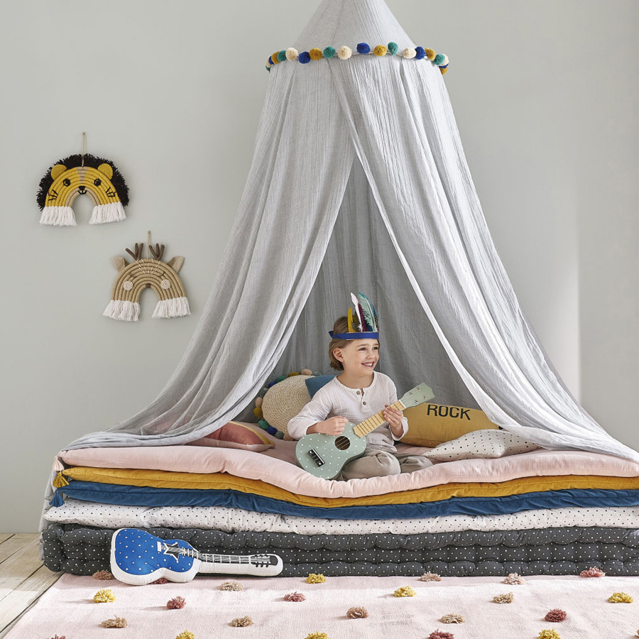 BERLIN - Ciel de lit bébé bleu avec pompons multicolores