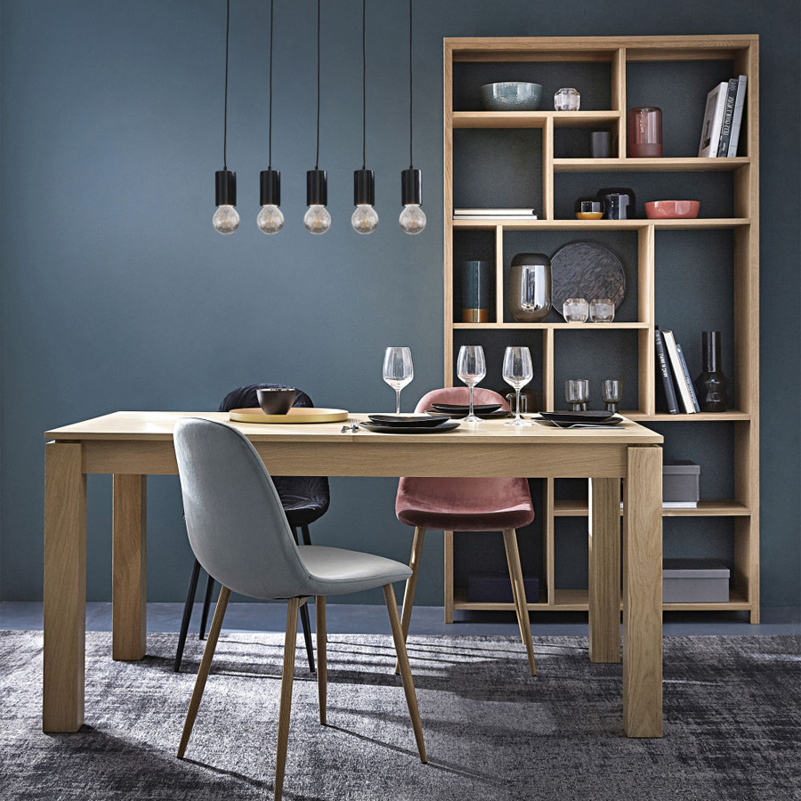 Table carrée extensible en chêne pour 4 à 8 personnes - design épuré - Dakar, Sénégal