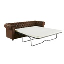 Vue du canapé-lit Chesterfield avec matelas déplié, Dakar, Sénégal.