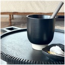 Gobelet Tribu grand modèle noir, design moderne et minimaliste, parfait pour vos boissons chaudes - Dakar, Sénégal