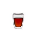 Gobelet en verre transparent avec double paroi contenant une boisson chaude - Dakar, Sénégal.