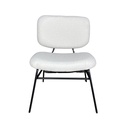Fauteuil Maël en bouclettes blanches avec pieds en métal noir, vue de face, élégant et moderne - Dakar, Sénégal.