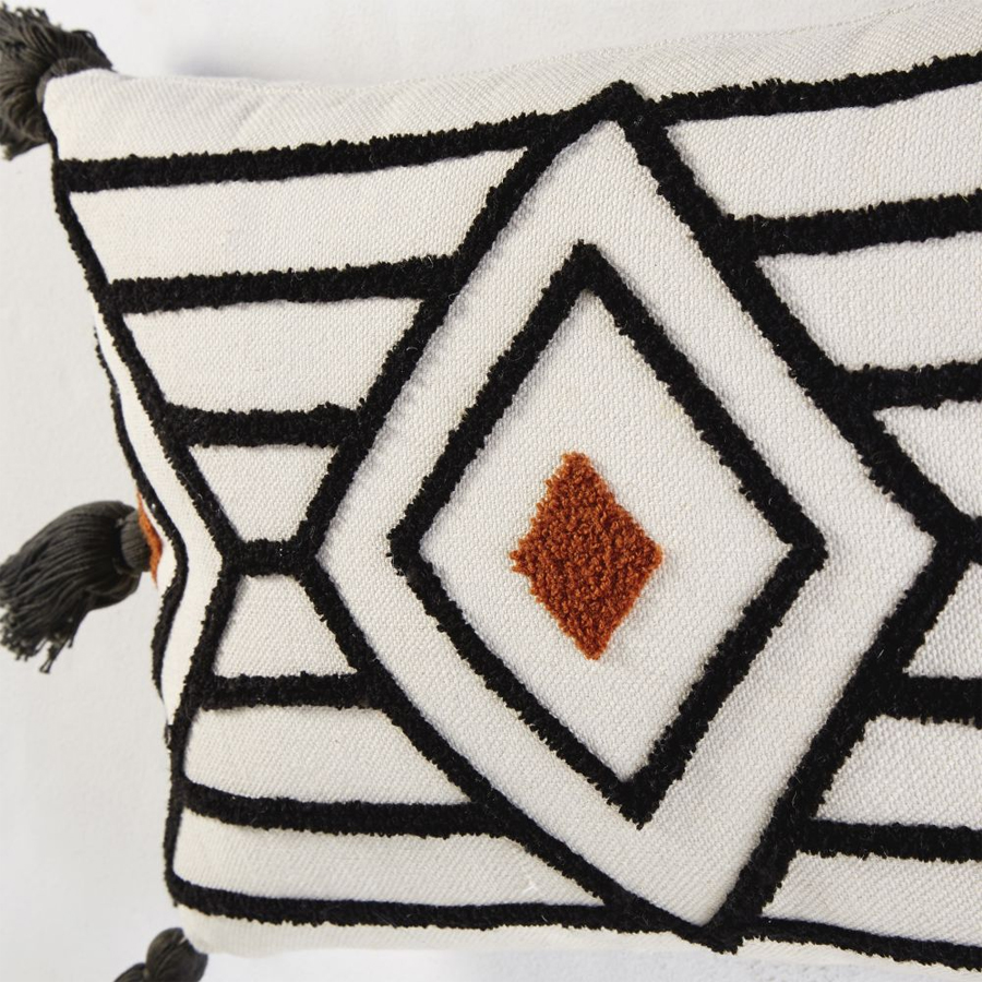 BACALA - Coussin en coton écru motifs graphiques noirs 30x50