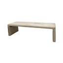 Banquette élégante en velours beige pour salon ou chambre à Dakar, Sénégal.