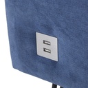 Zoom sur les prises USB intégrées de la banquette Lyanna connectée à Dakar, Sénégal.