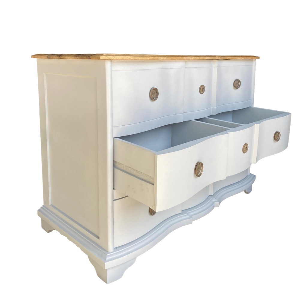 Buffet Eugénie avec tiroirs ouverts, manguier massif gris et plateau en bois, Dakar, Sénégal.