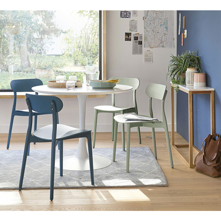 Chaise Eve, structure robuste en plastique vert, idéale pour espaces contemporains à Dakar, Sénégal