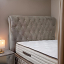 Tête de lit Elegant en velours beige capitonné