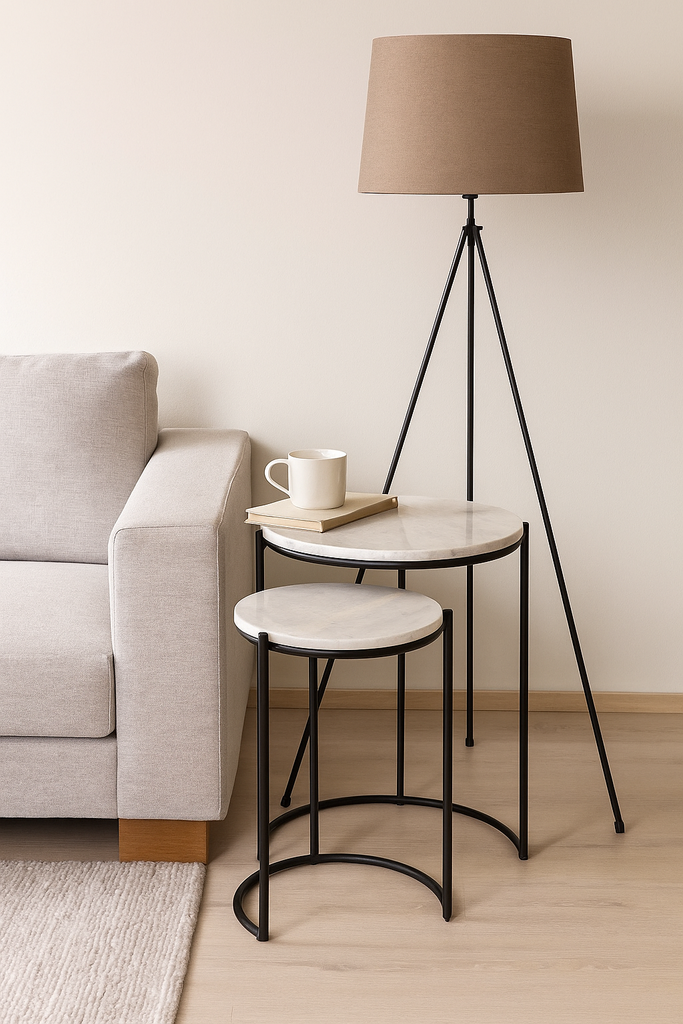 Tables gigognes avec plateau en marbre blanc