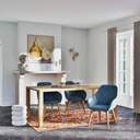 Fauteuil de table Archie bleu et pieds en bois de chêneie)