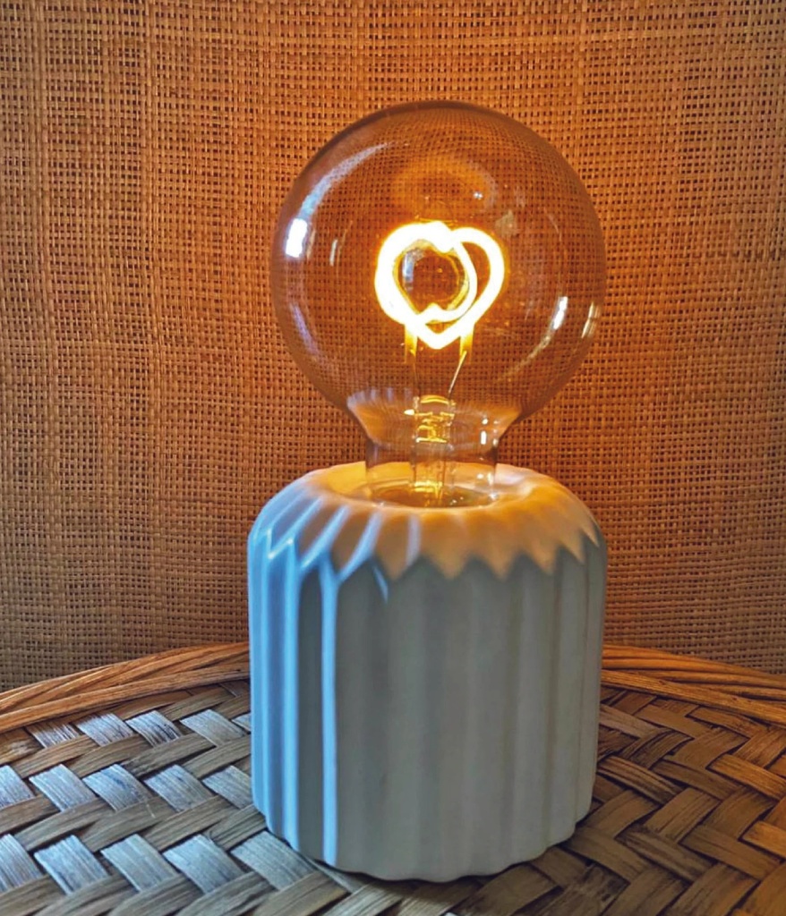 Déco LED mini blanche cœur LED à piles D8,7 H17,5cm