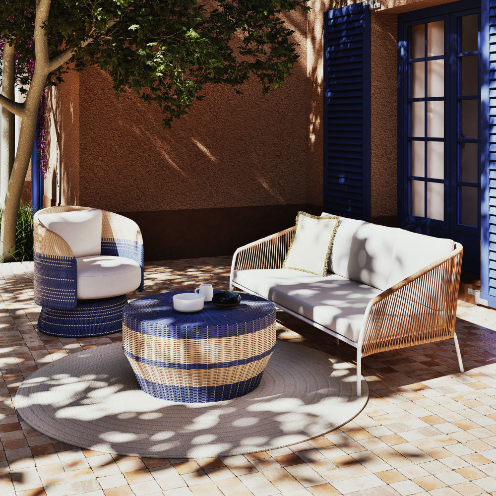 Canapé de jardin Arun 3 places en résine beige, métal blanc avec coussins