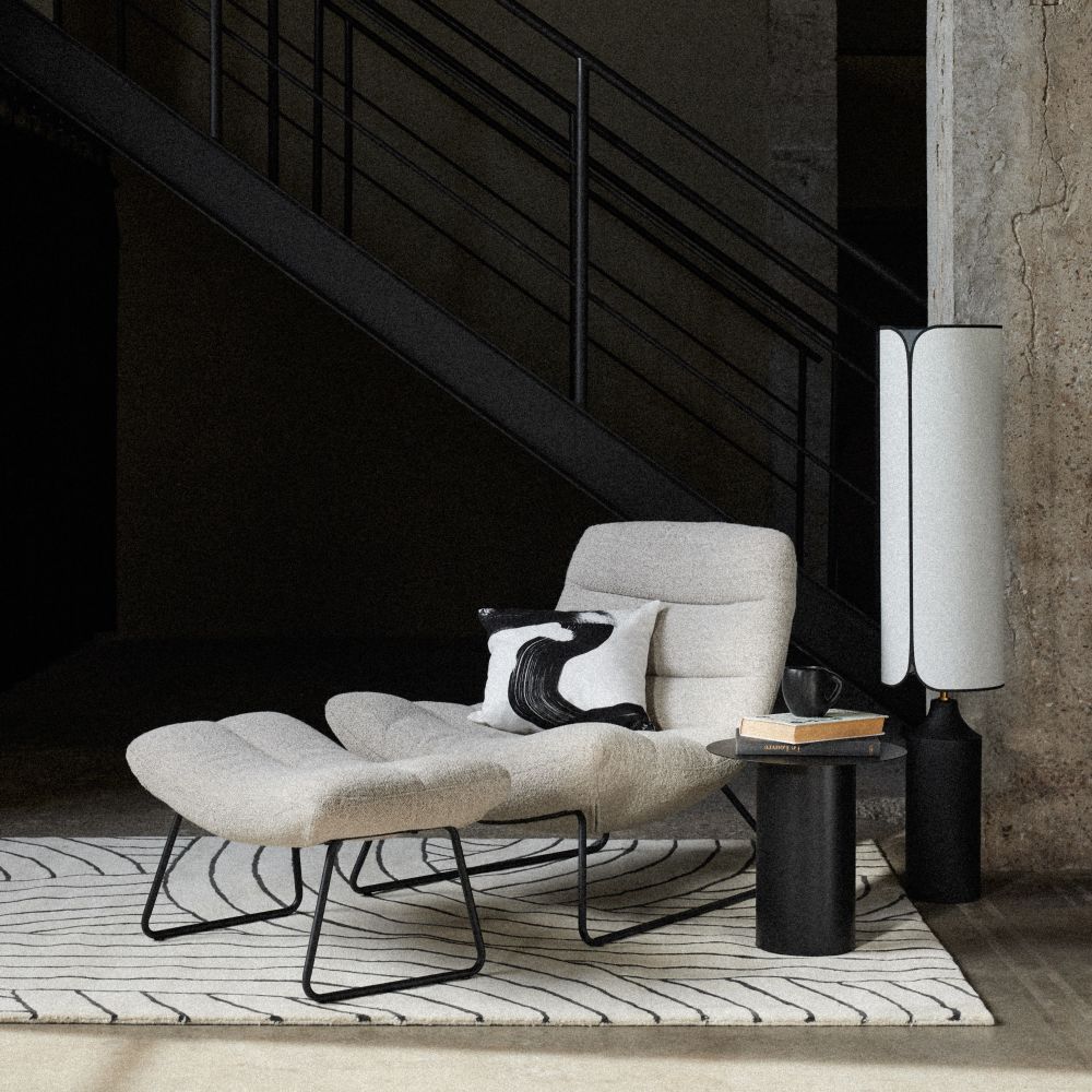 Fauteuil Moon et repose-pieds bouclettes grises