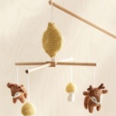 Mobile musical Mimizan, décoratif avec cerf et champignons en coton tricoté, disponible à Dakar, Sénégal