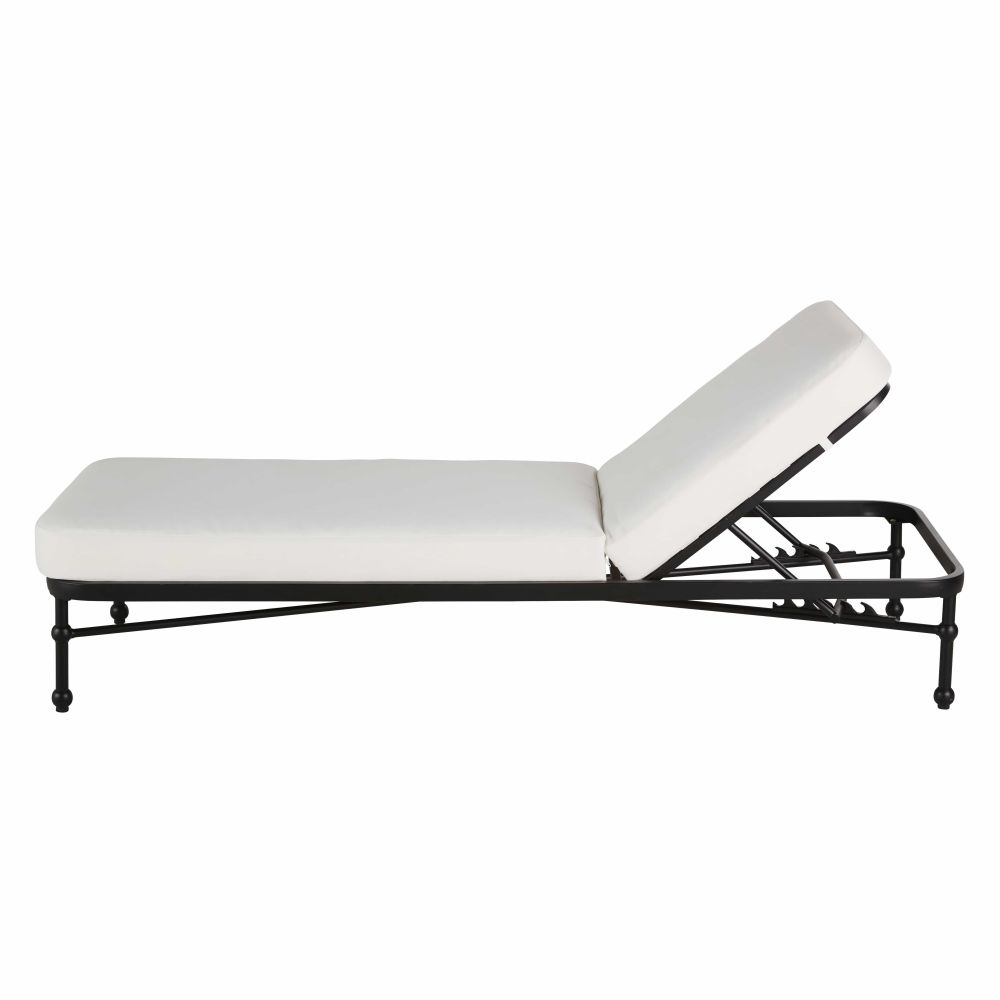 Bain de soleil Marignane en acier noir et matelas en polyester recyclé blanc cassé