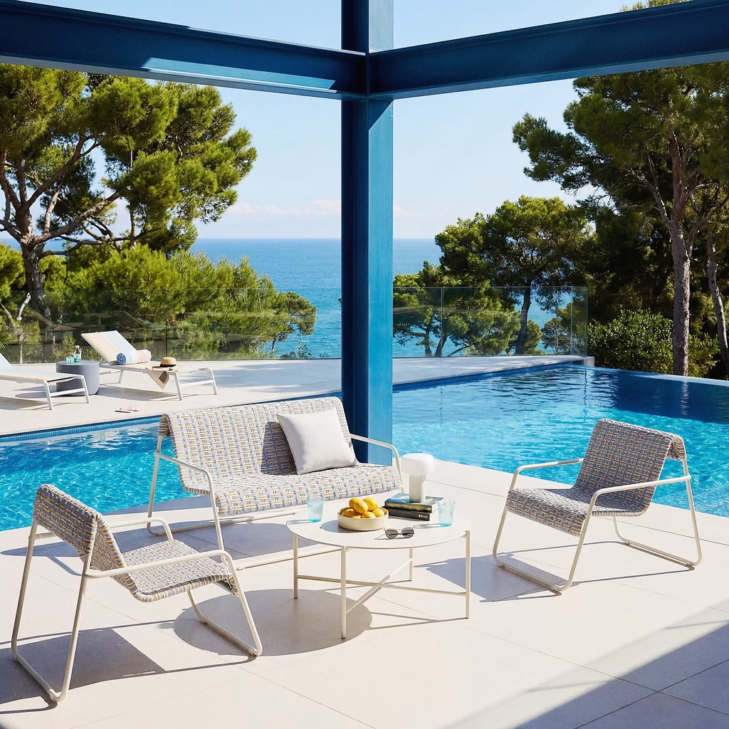 Fauteuil de jardin Antheor en acier coloris argile et résine tressée multicolore