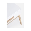 Table de chevet Ordinary en bois blanc et naturel pour chambre élégante à Dakar, Sénégal