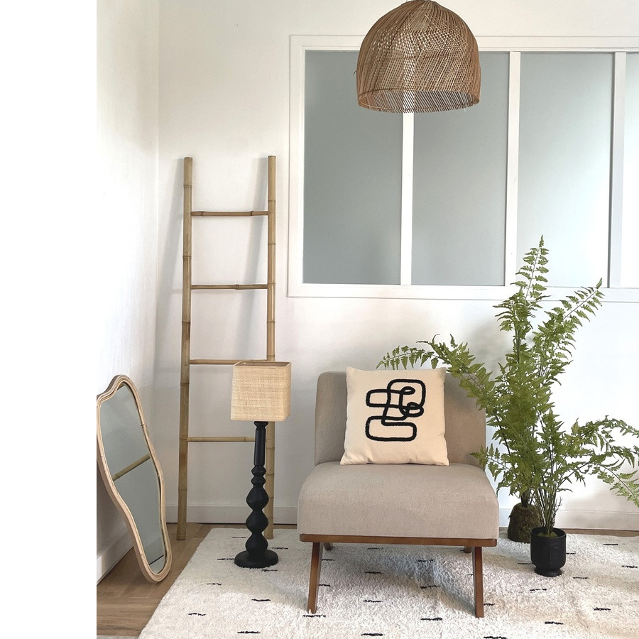 Mobilier design - Miroir robuste avec cadre en raphia pour entrée ou salon moderne au Sénégal