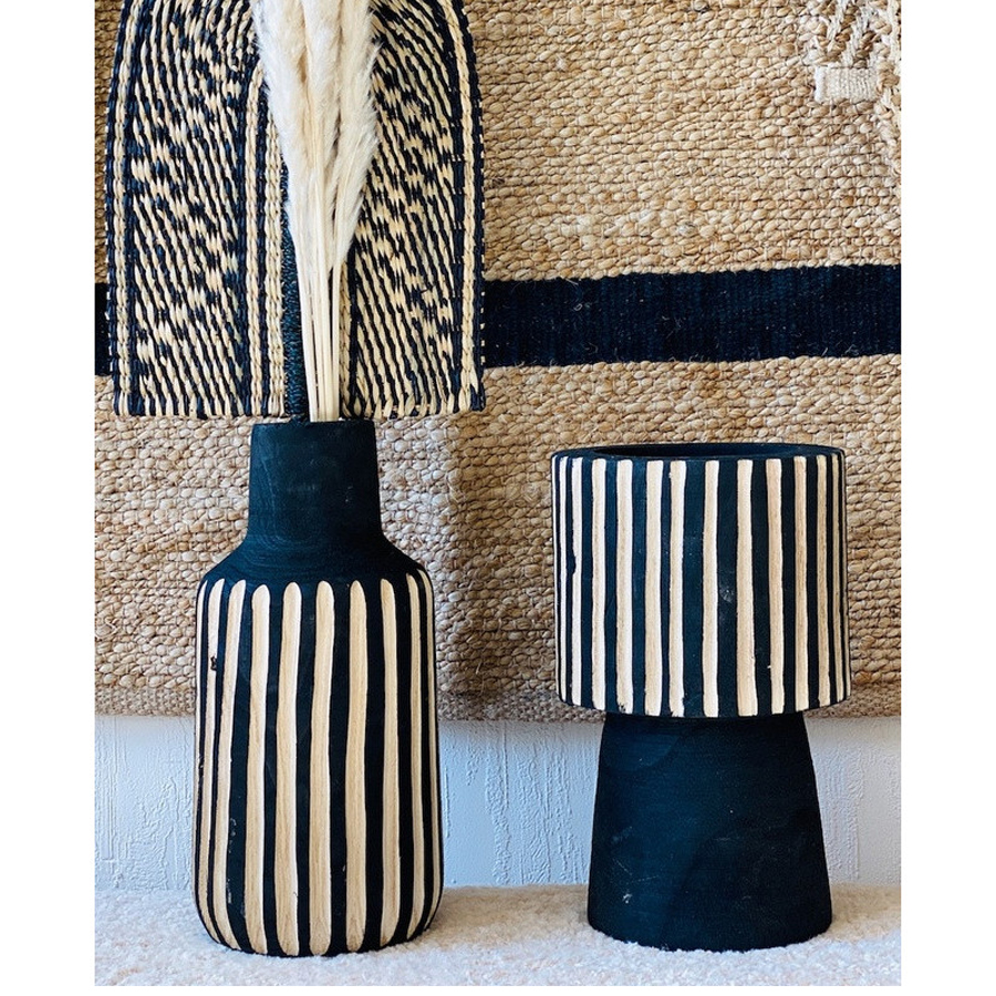 AYA - Vase en bois noir avec motif rayures, parfait pour une décoration contemporaine, Dakar Sénégal