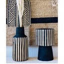 AYA - Vase en bois noir avec motif rayures, parfait pour une décoration contemporaine, Dakar Sénégal