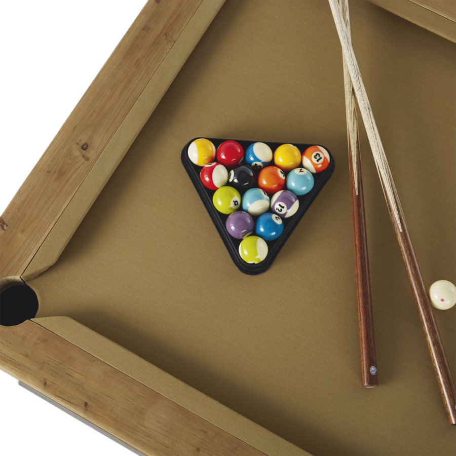 Table-billard rectangulaire en bois pour 10 à 12 personnes à Dakar, Sénégal.