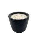 Bougie au cèdre gingembre noir PM